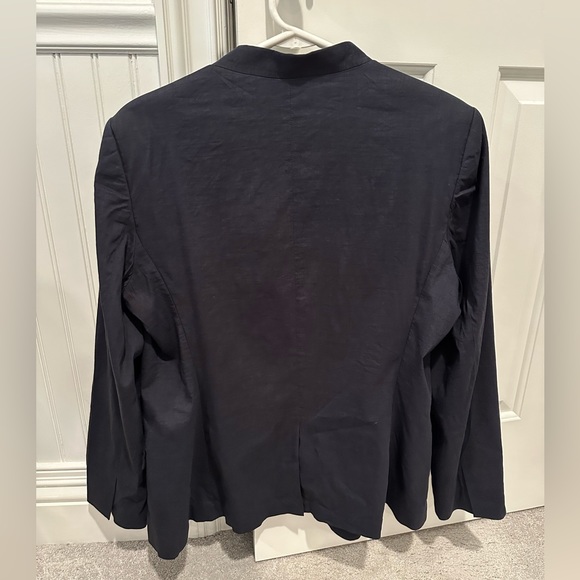 Theory Collarless Staple Jacket in Linen - Picture 5 of 6